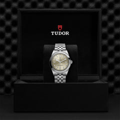 TUDOR Black Bay 39 with 39mm Steel Case and Steel Bracelet