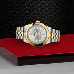 TUDOR Black Bay 39 S&G with 39mm Steel Case and Steel And Yellow Gold Bracelet