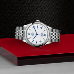 TUDOR 1926 with 41mm Steel Case and Opaline And Blue Dial
