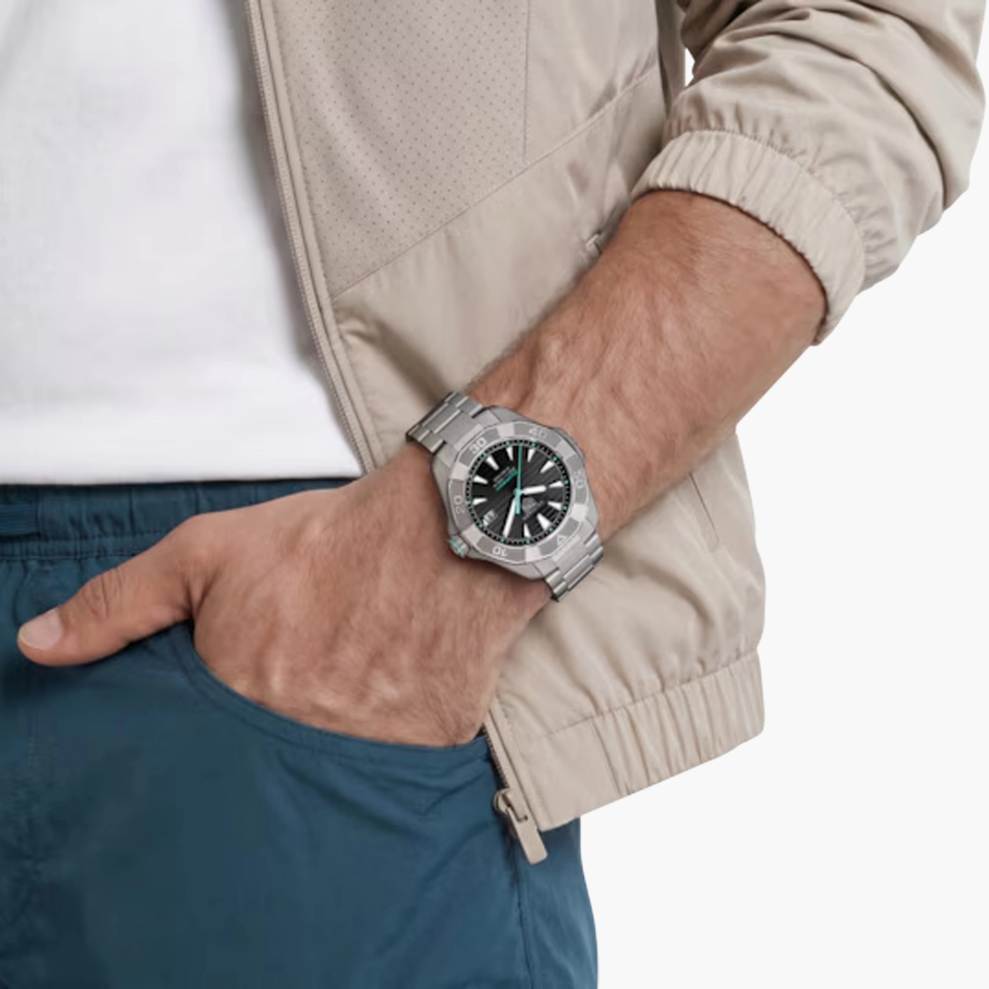 TAG Heuer Aquaracer Professional 200 Solargraph Black Dial - 40mm