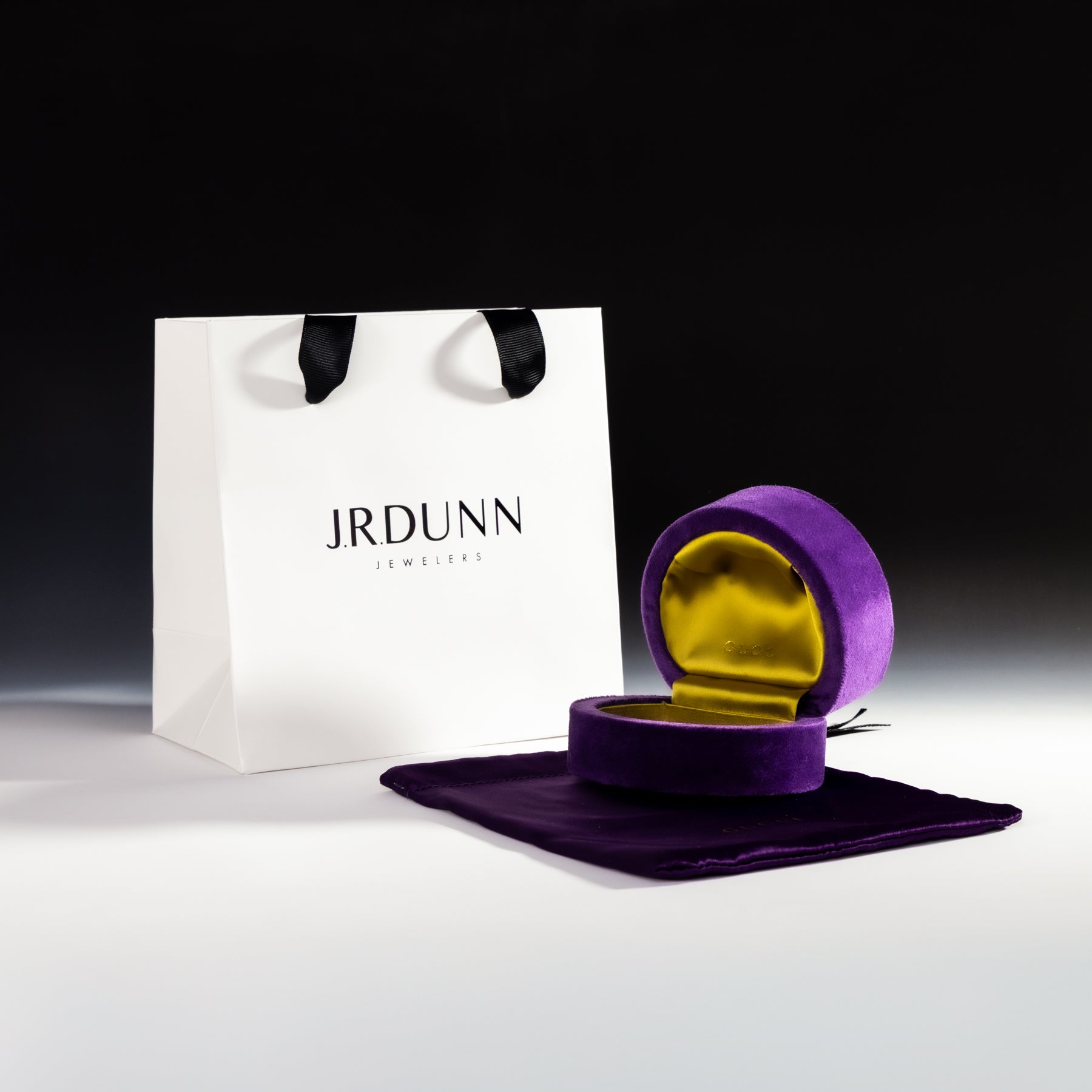 Gucci Trademark Signet Ring – J.R.DUNN