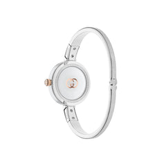 Gucci Model 2000 Silver Dial Watch on a Bangle Bracelet - 24mm