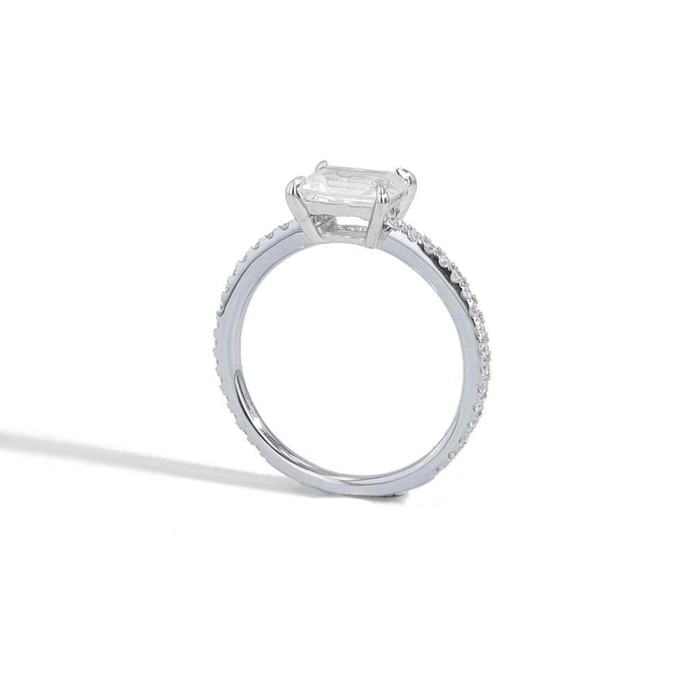 The East to West Solitaire Pavé