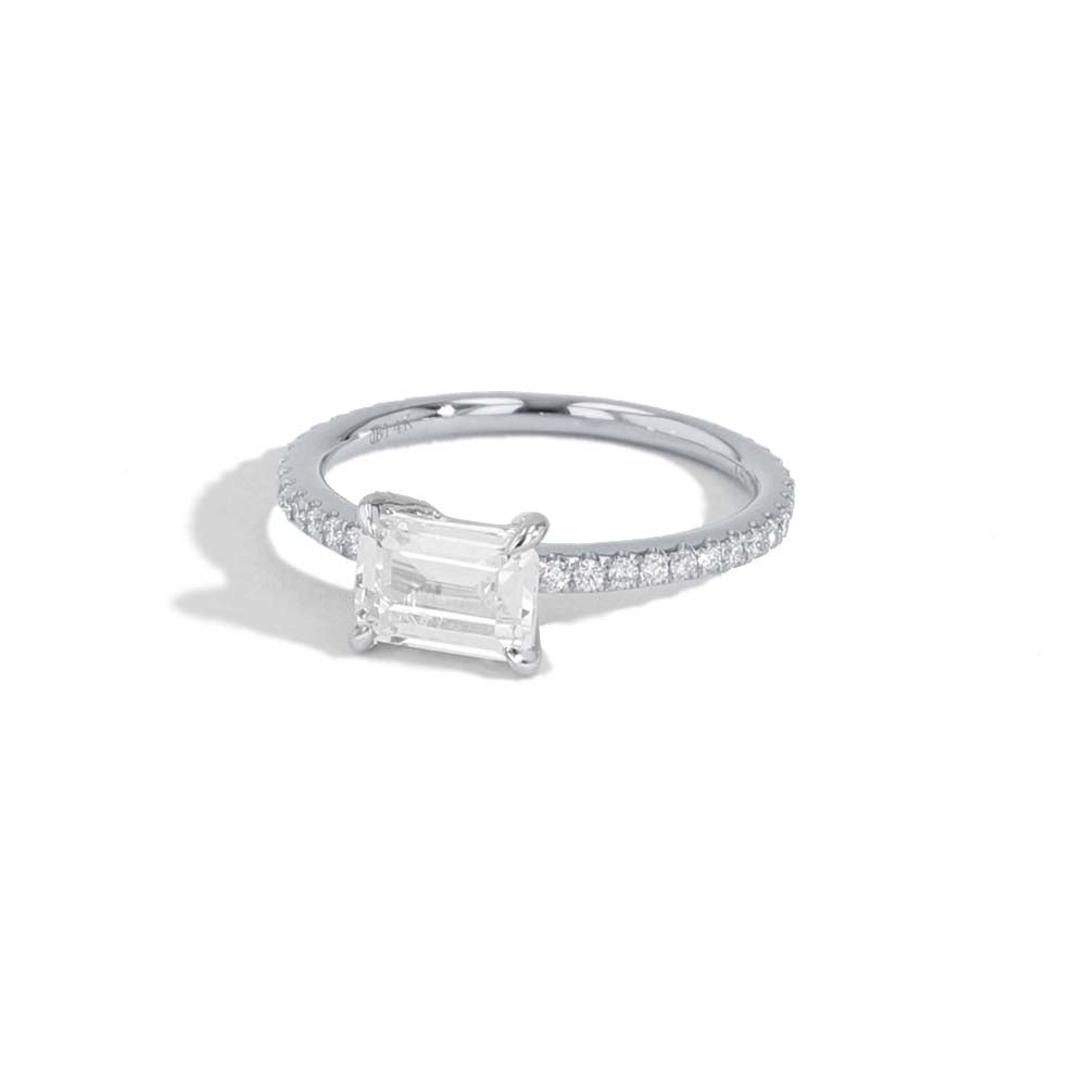 The East to West Solitaire Pavé