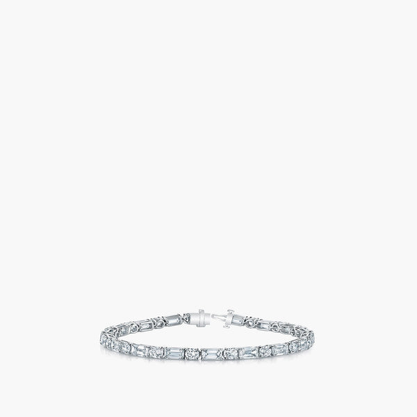 Emerald-cut and round diamond tennis bracelet in 18K white gold, front view 