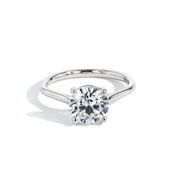 The Pear Solitaire Engagement Ring in Rose Gold