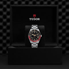 TUDOR Black Bay 58 GMT with 39mm Steel Case Black and Burgundy Bezel