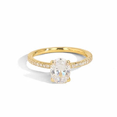 The East to West Solitaire Pavé