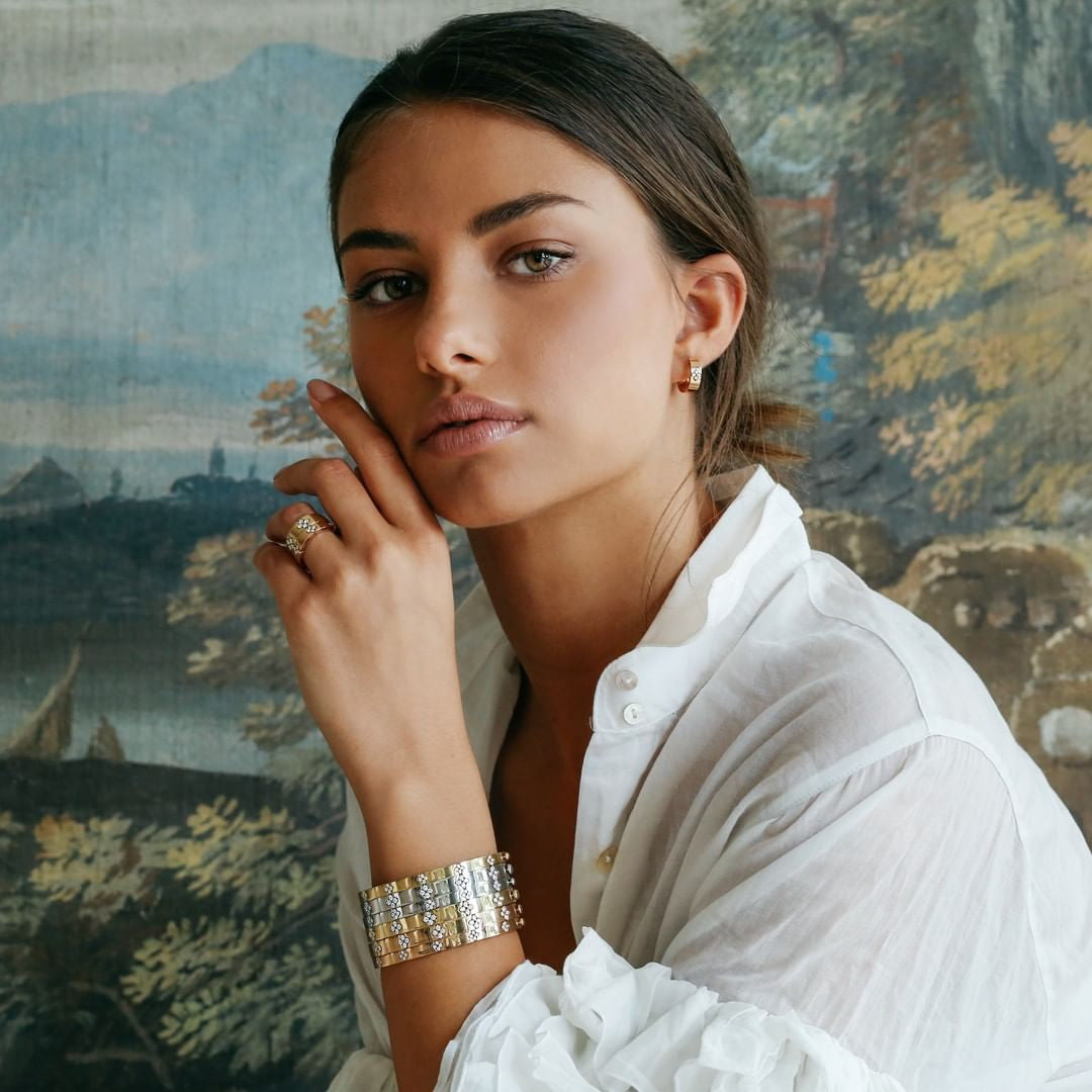 Roberto Coin Verona Diamond Flower Bangle in Yellow Gold