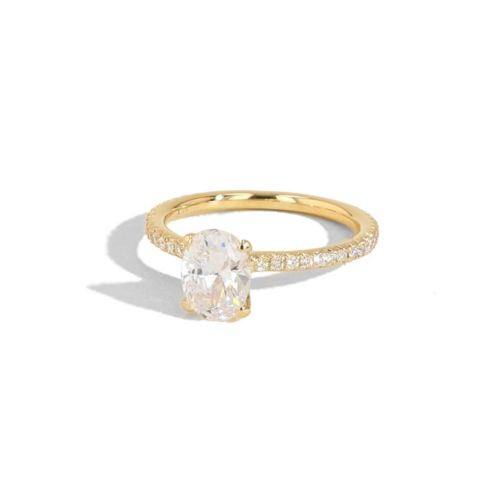 The East to West Solitaire Pavé