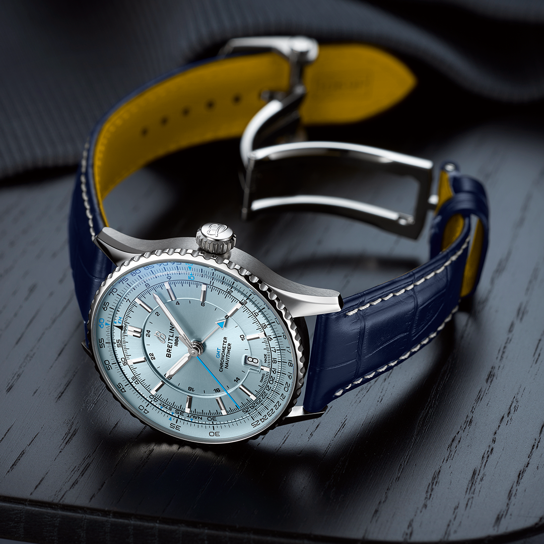 Breitling Navitimer Automatic GMT 41, 41mm, Alligator Leather Strap, Light Blue Dial, A32310171C1P1