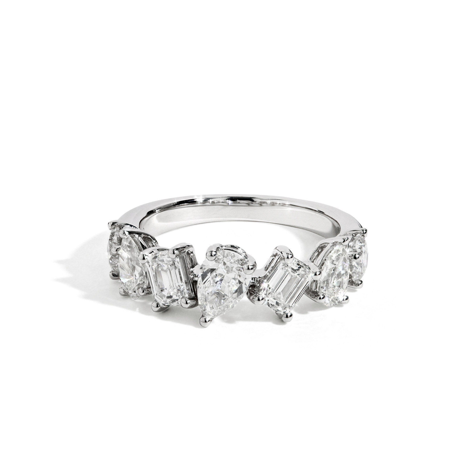 forklædt Mand nul Two Carat Multi Shape Diamond Wedding Band in 18K White Gold