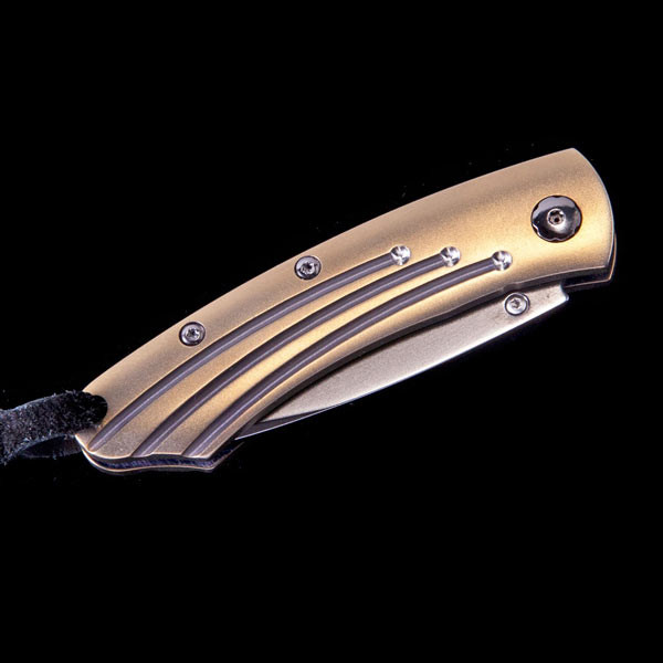 William Henry Pikatti Scorch Portable Pocket Knife Closed View
