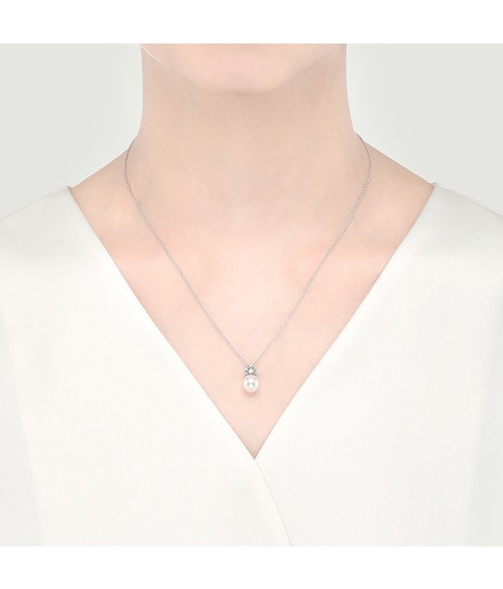 Mikimoto Pearl Diamond Star Necklace in 18K Gold on model 