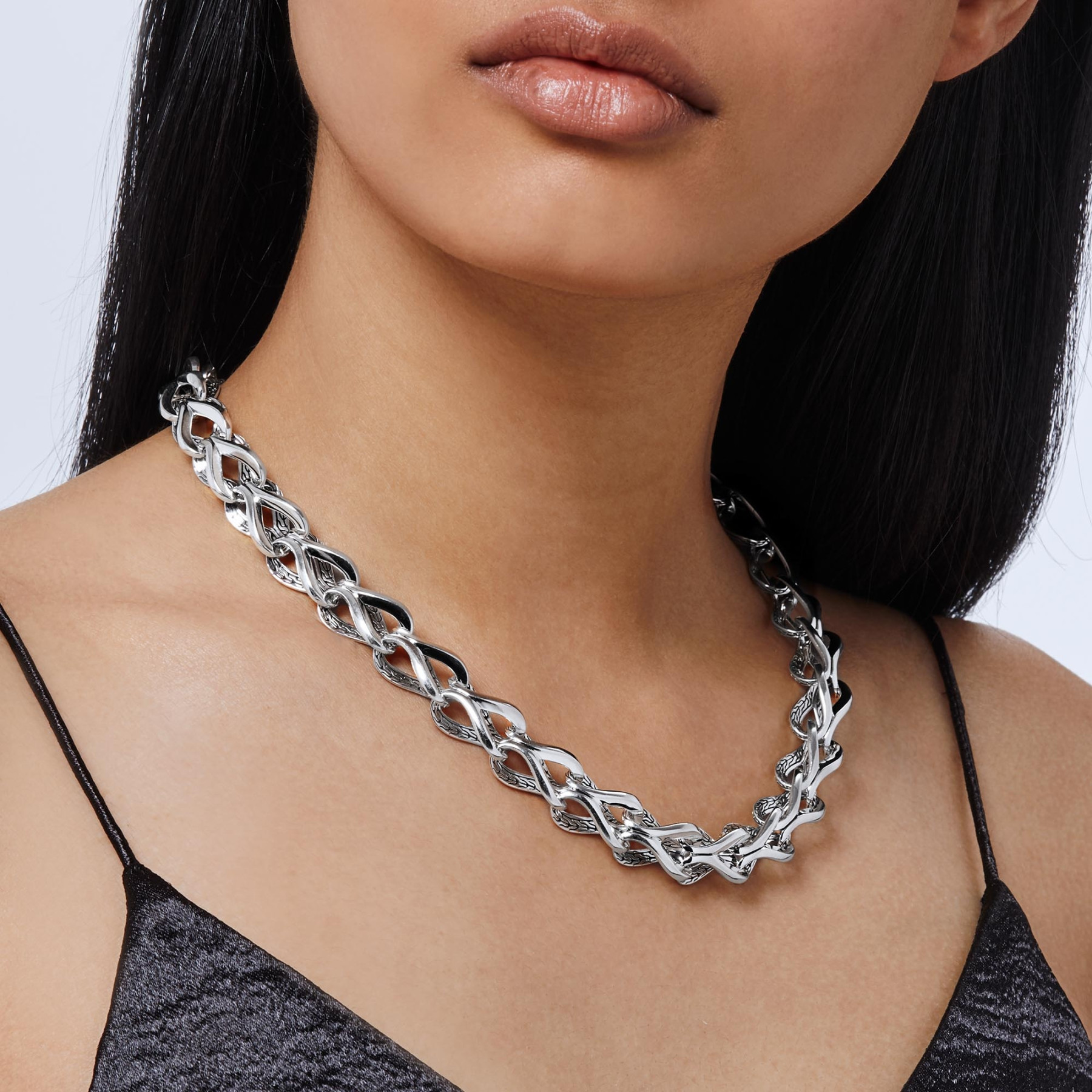 John Hardy Asli Classic Chain Link Necklace on model