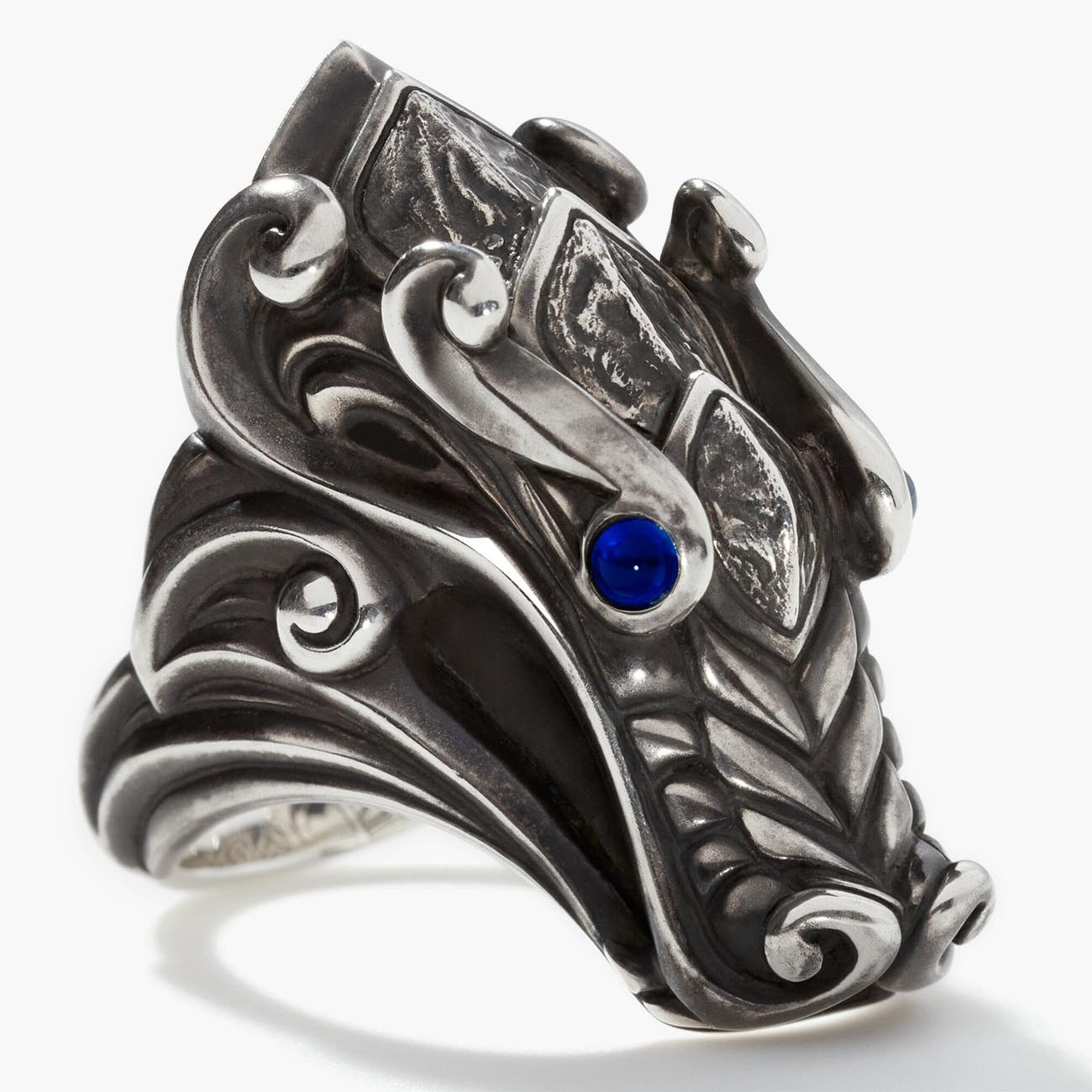 John Hardy Legends Naga Reticulated Blue Sapphire Dragon Ring Closeup
