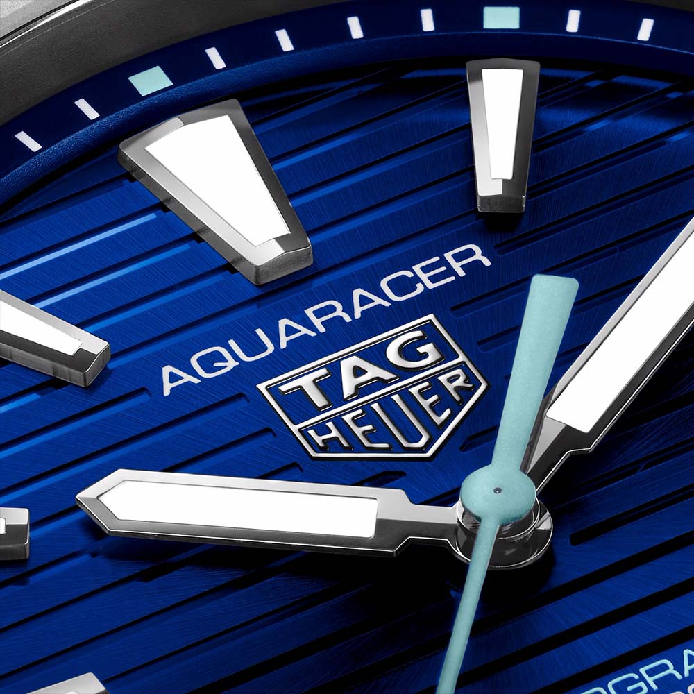 TAG Heuer US Aquaracer Professional 200 Solargraph Edition